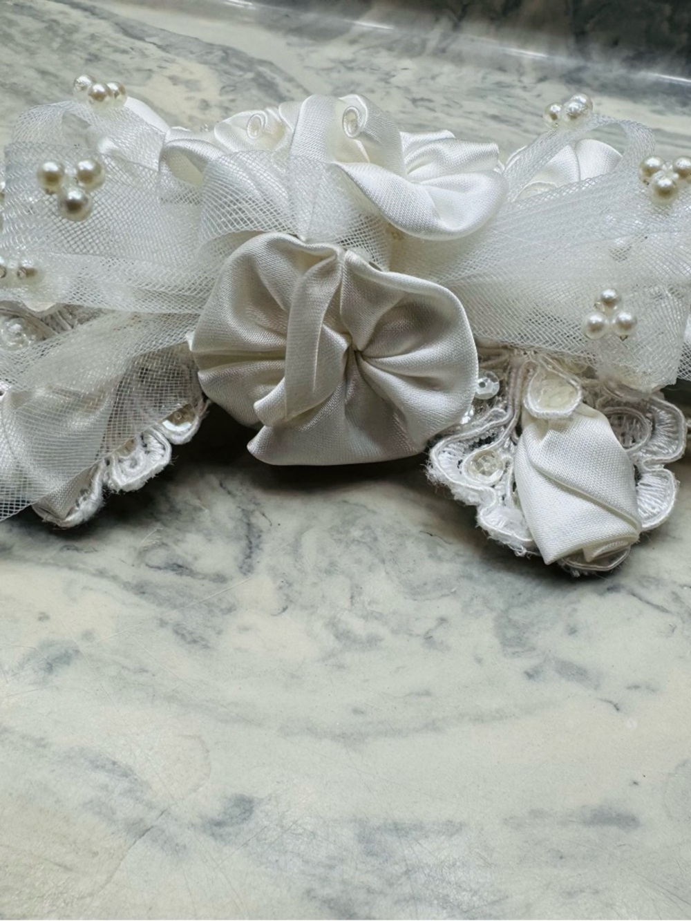 Vintage 90s Bridal Barrette Ivory Lace Pearl Satin Hair Clip Romantic 90s Style - Picture 8 of 14